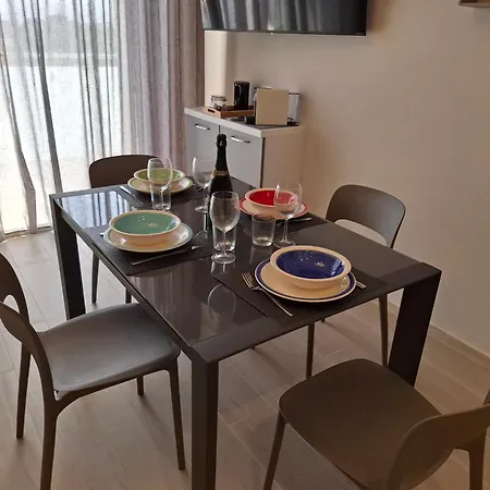 New With Seaview Terrace 5 * 皮特拉利古