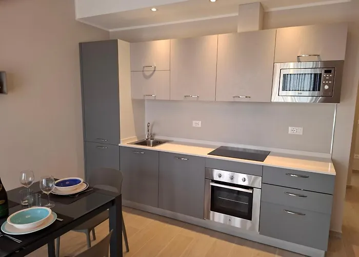 New With Seaview Terrace 5 Pietra Ligure
